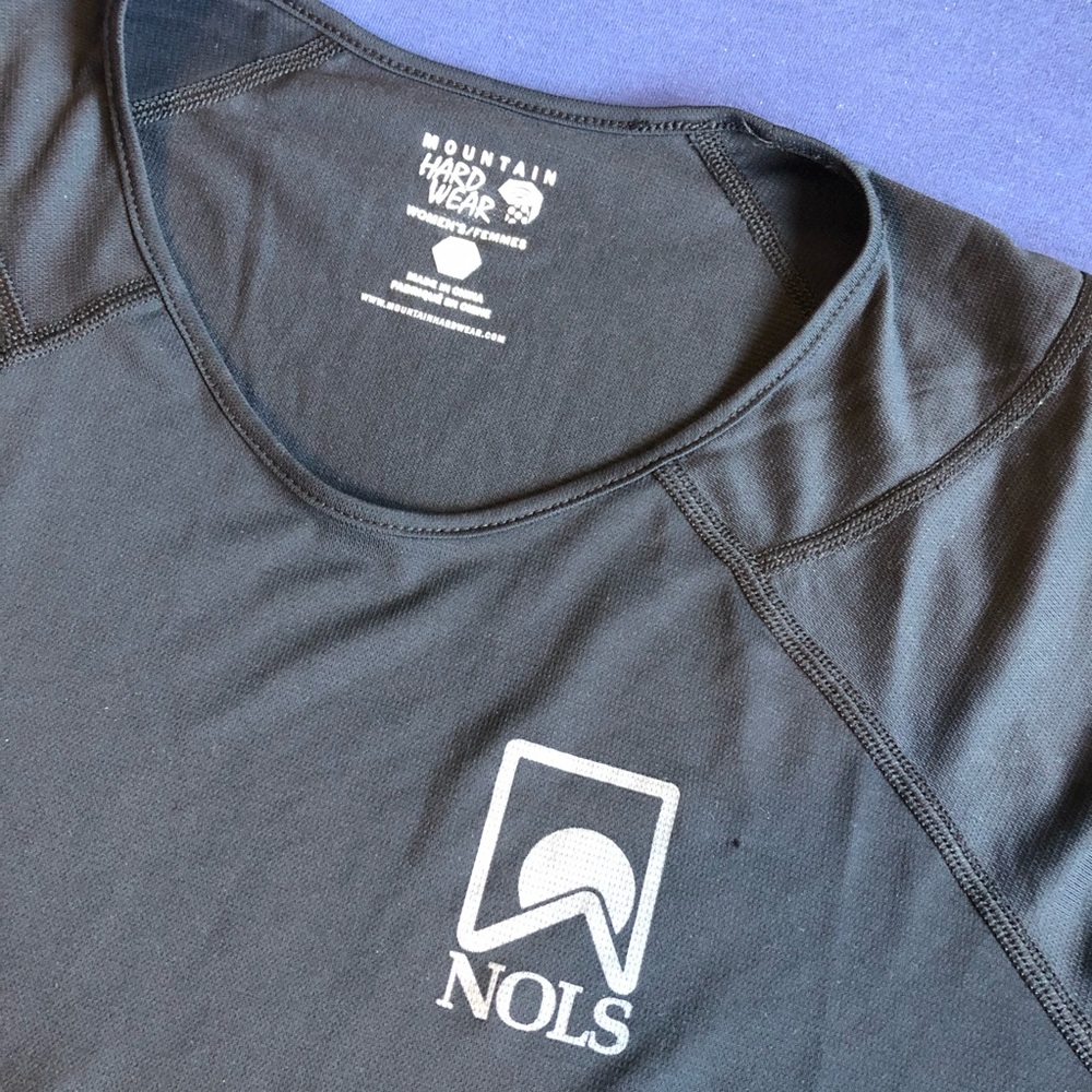 Mountain Hardwear black shirt M NWOT